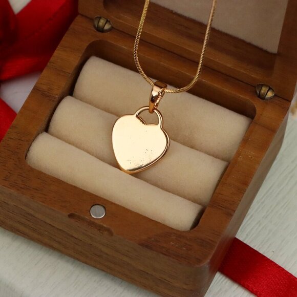 "Minimalist Heart Shaped Rose Gold Pendant with Polished Finish, XPPT1533 - Picture 2 of 13